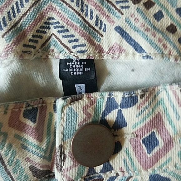 Design Lab Jeans - Picture 2 of 4